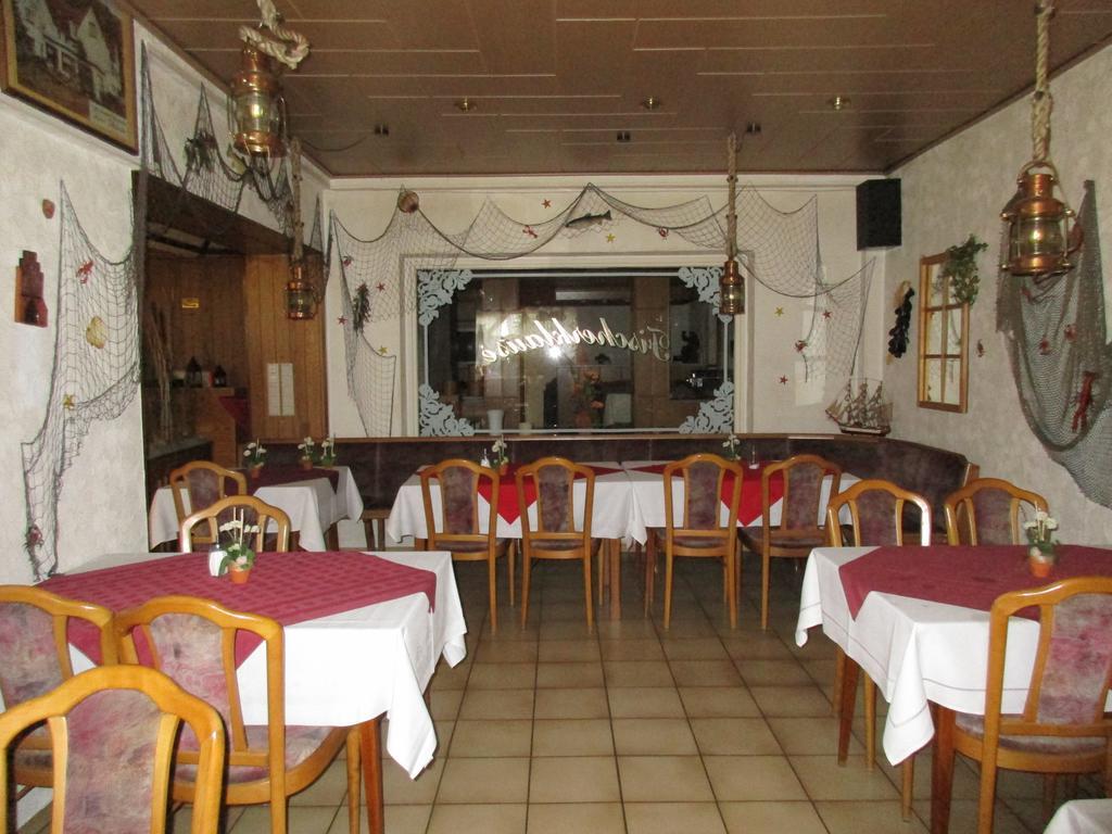 Weimer Hotel Weinaehr Exterior photo