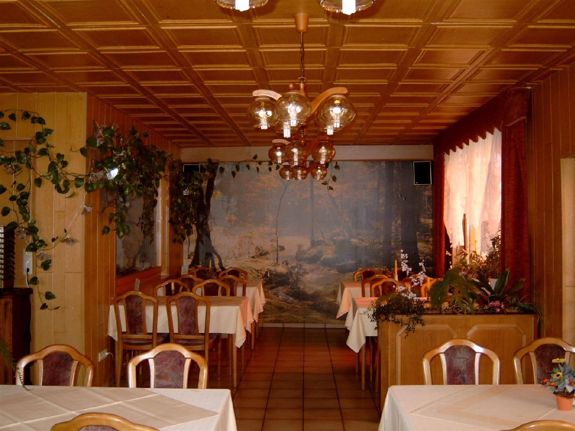 Weimer Hotel Weinaehr Exterior photo